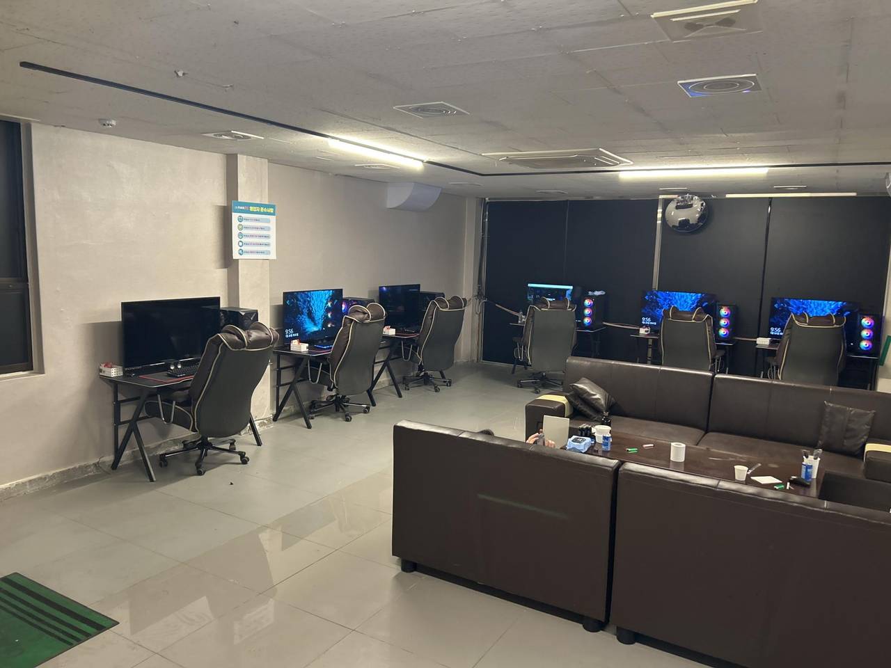 신정동 PC 40평 임대