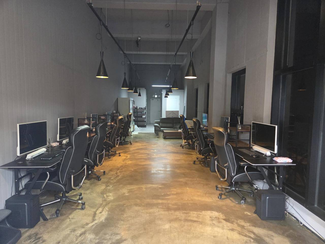 두산동 PC 급매 합니다